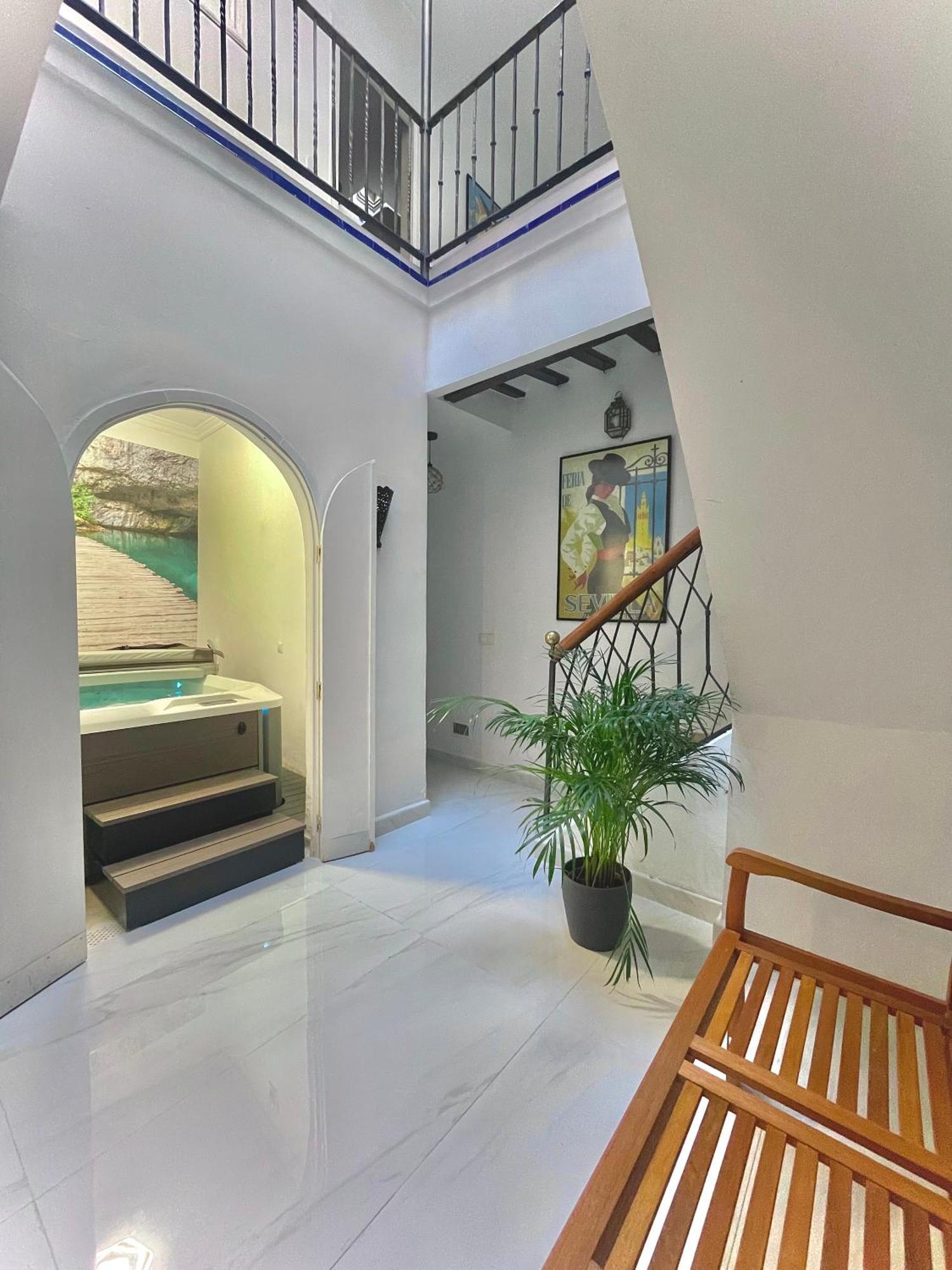 House -Rooftop&Jacuzzi -StayinSevilla Dış mekan fotoğraf
